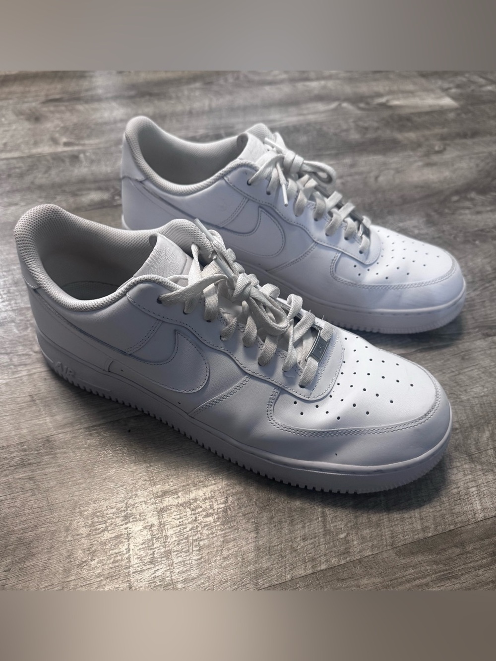 Nike Air Force 1 '07 Triple White Low Top Shoes Sneakers CW2288-111 Mens Sz. 15